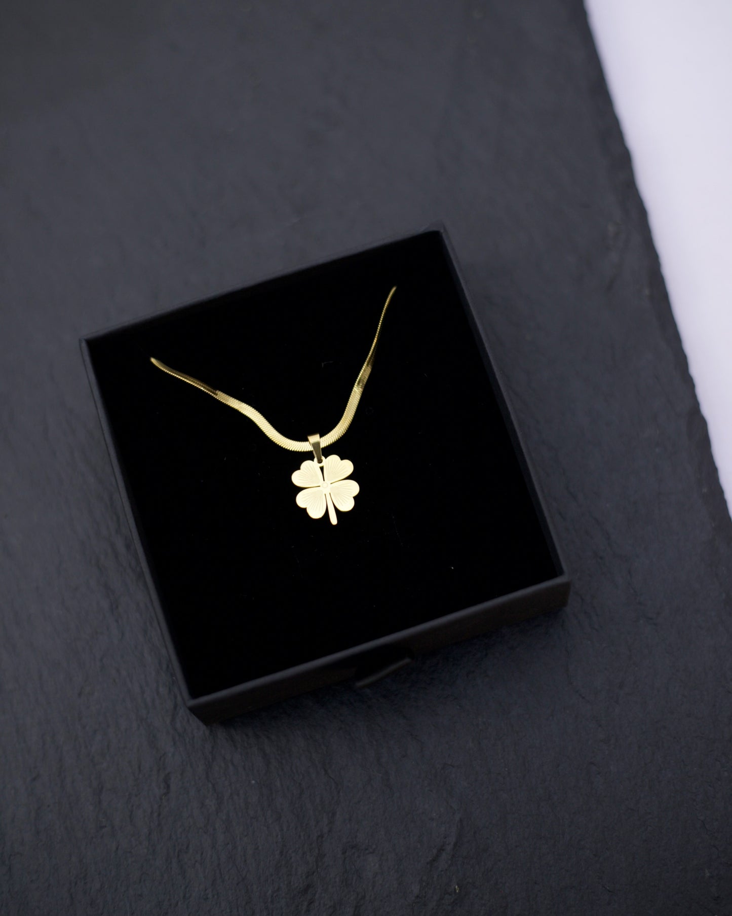 Clover man necklace