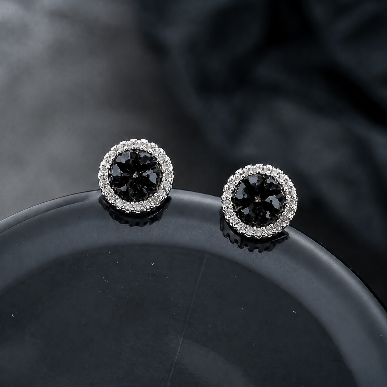 Dej magnetic earrings (pair)