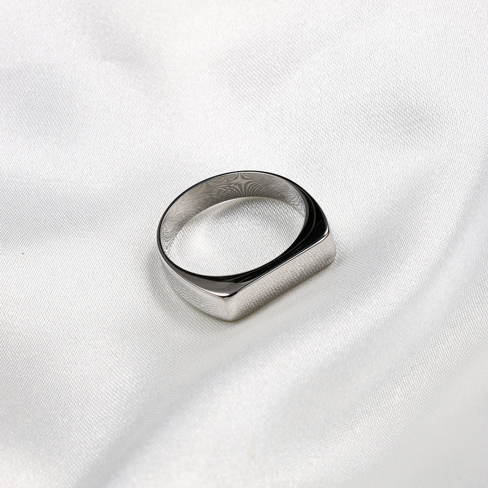 SLEEK PLAIN RING