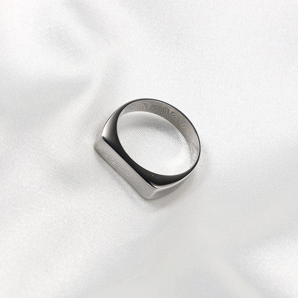 SLEEK PLAIN RING