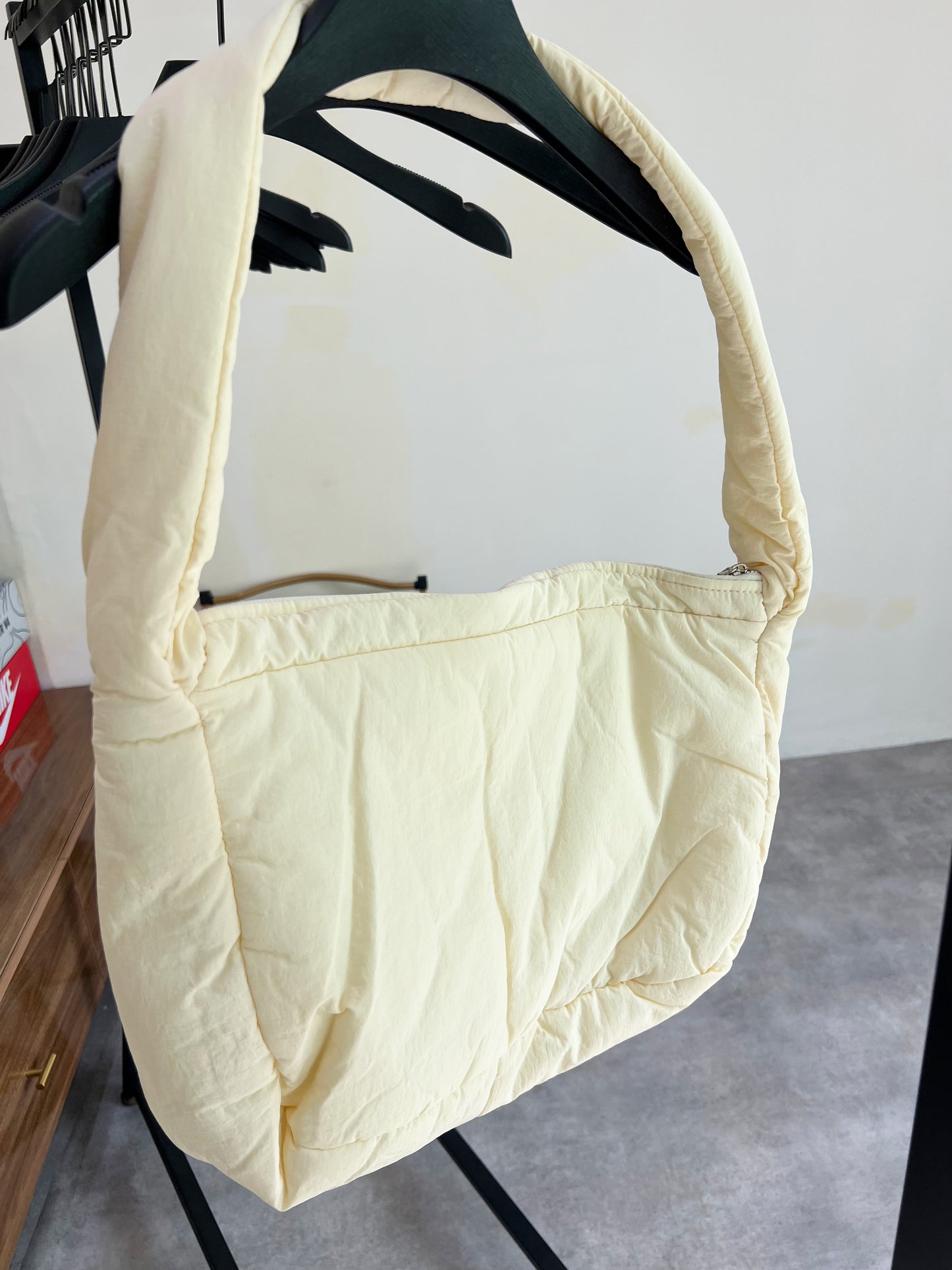 Brags Design soft sling side bag