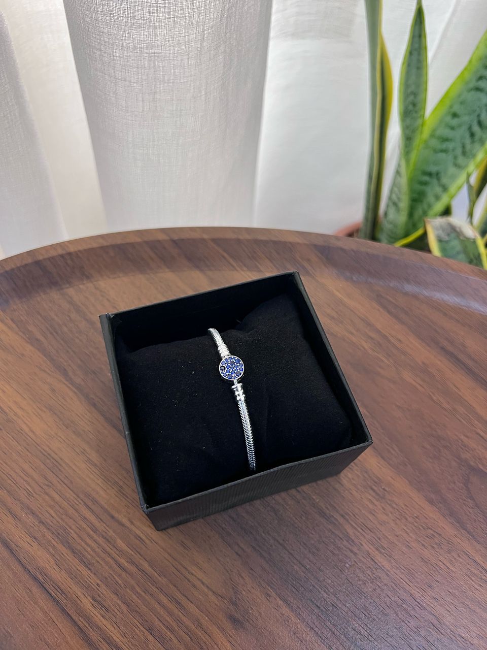 Queen's Clip Bracelet