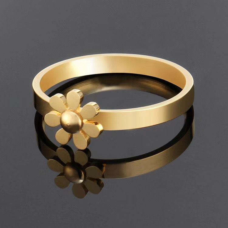Medusa ring (stainless steel)