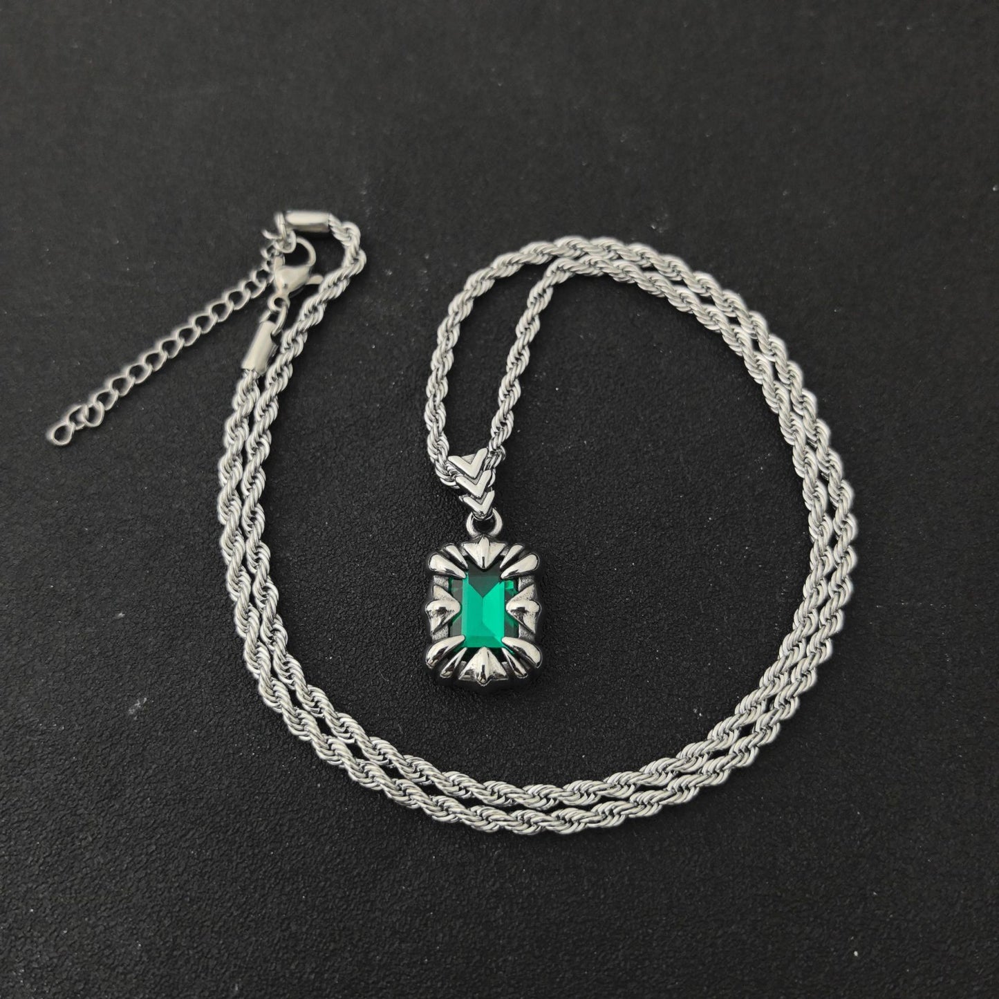 Hazil necklace