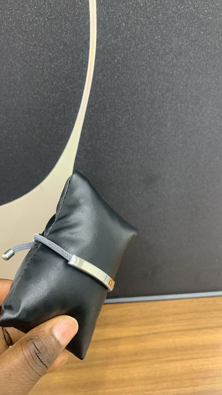 Adjustable drawstring bracelet