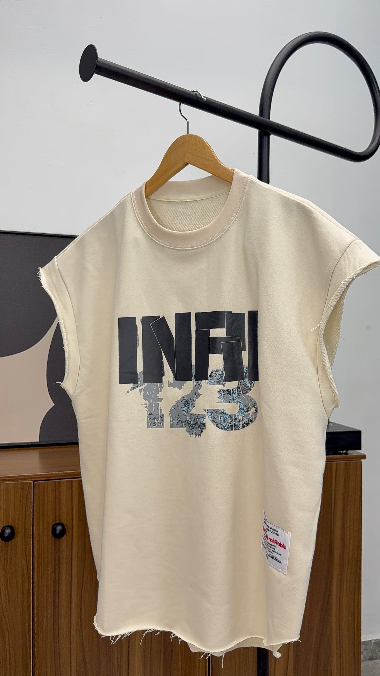 Reve armless ripped tee