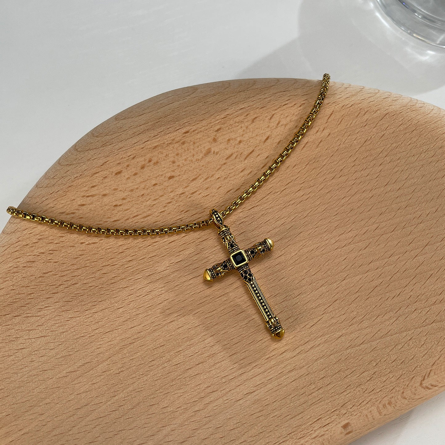 Icon Cross pendant necklace