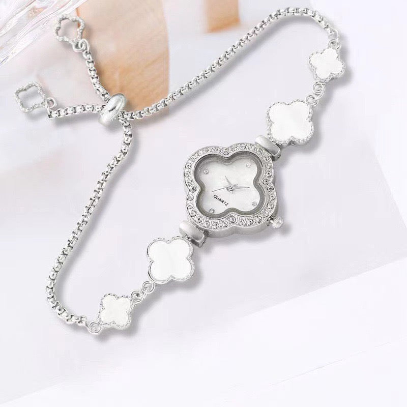 Chic vintage watch bracelet