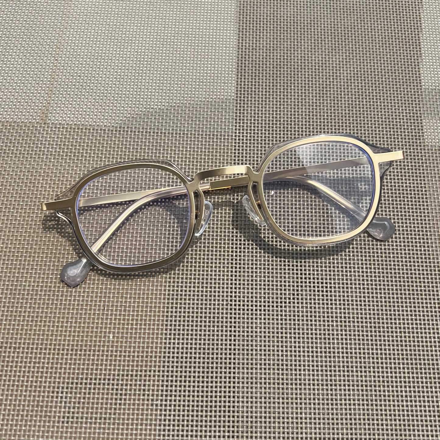 Metallic tech trend frame