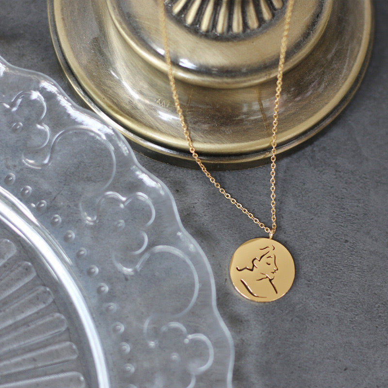 Eve necklace