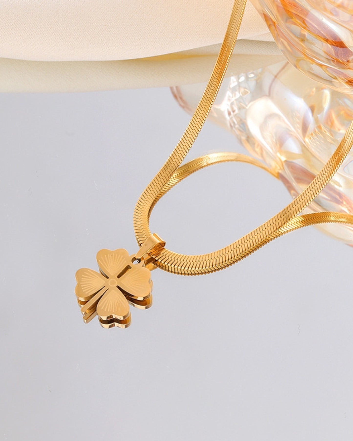 Clover man necklace