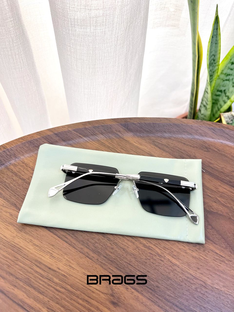 Dark Line Sunnies