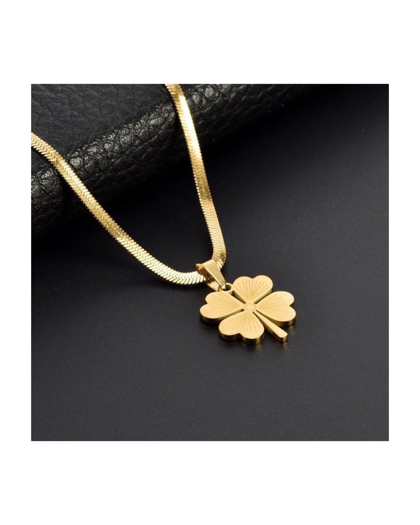 Clover man necklace