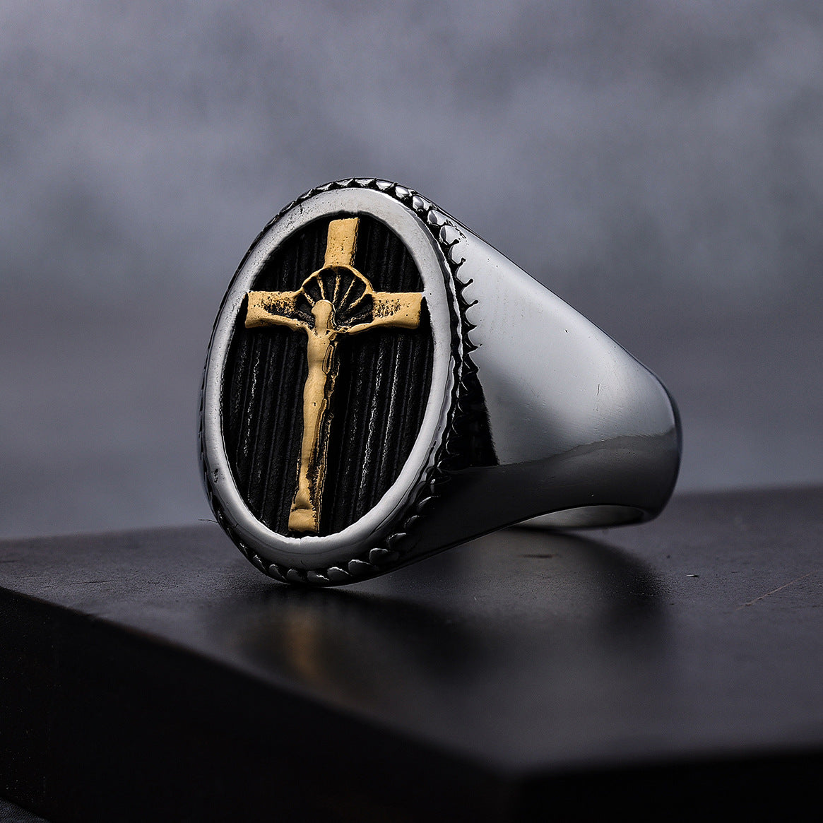 Calvary ring