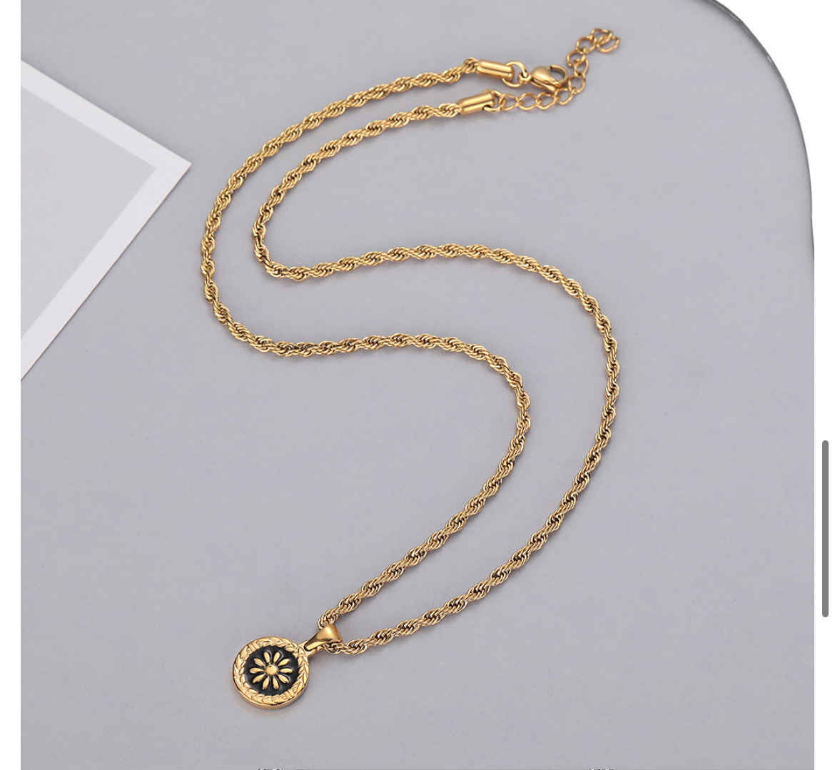 Dante necklace